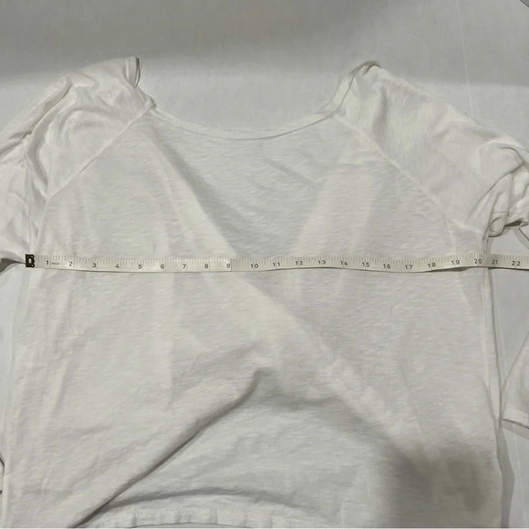 Fabletics beautiful white low back top, long sleeve Large - Picture 5 of 9